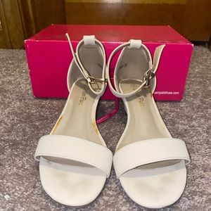 Women’s nude sandals